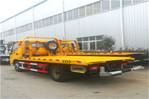 衡东附近拖车救援搭电